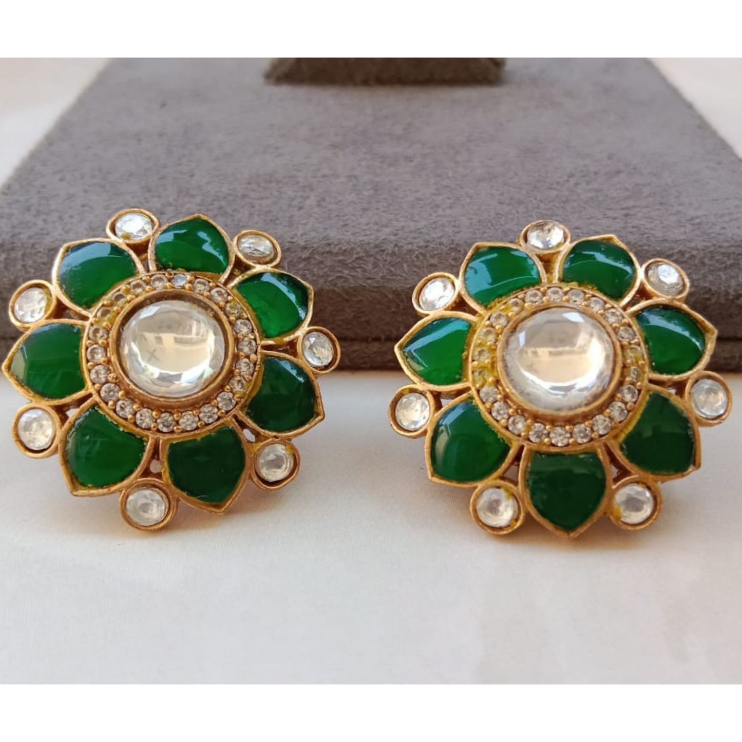 Kundan Tops