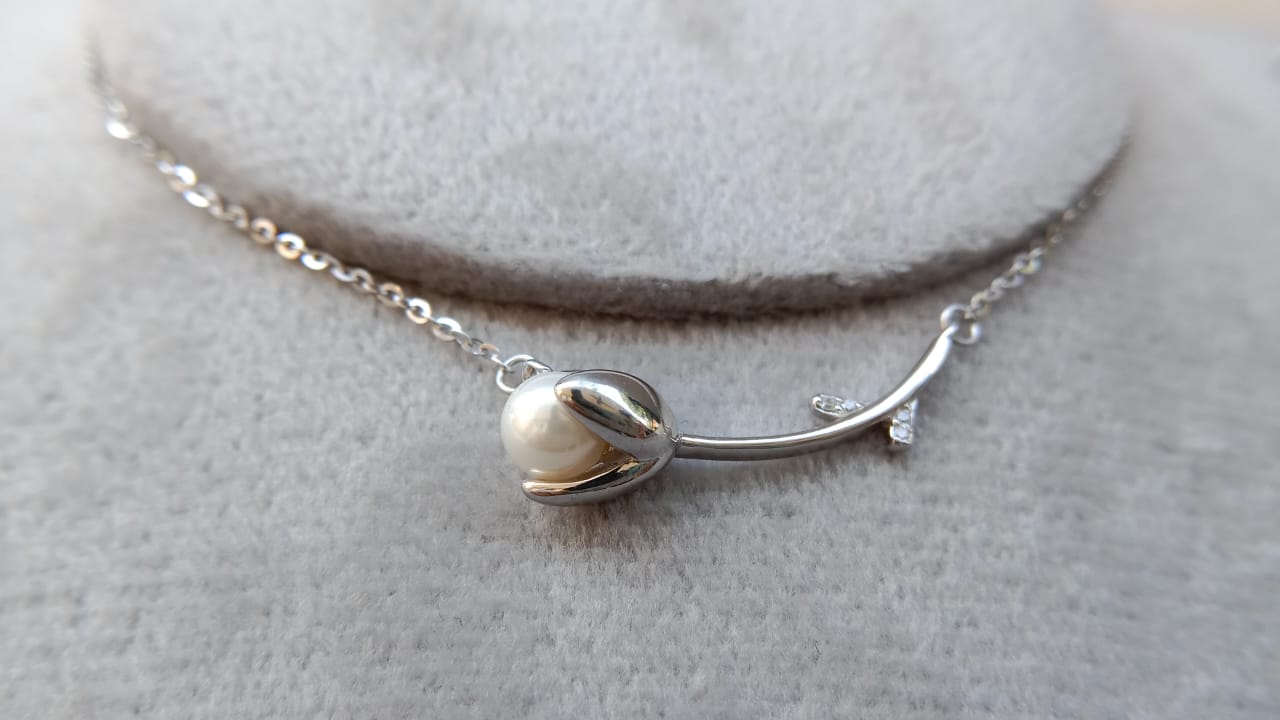 925 Pure Silver tulip pearl pendant