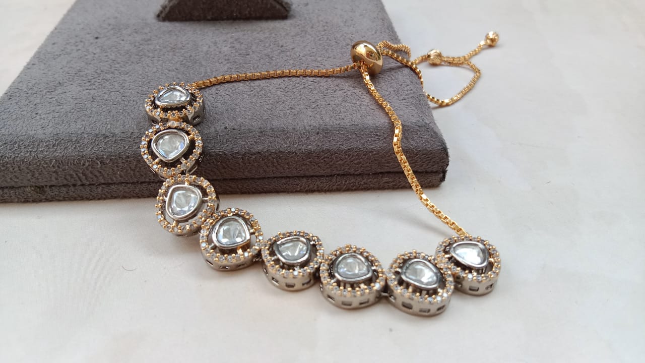 Flexible Victorian Bracelet