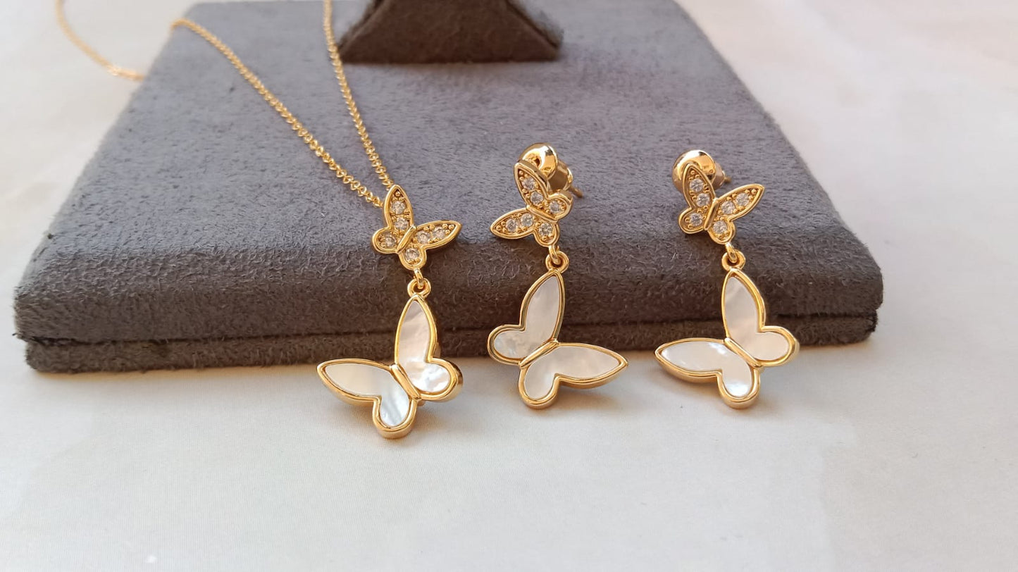 Butterfly MOP Pendant Set