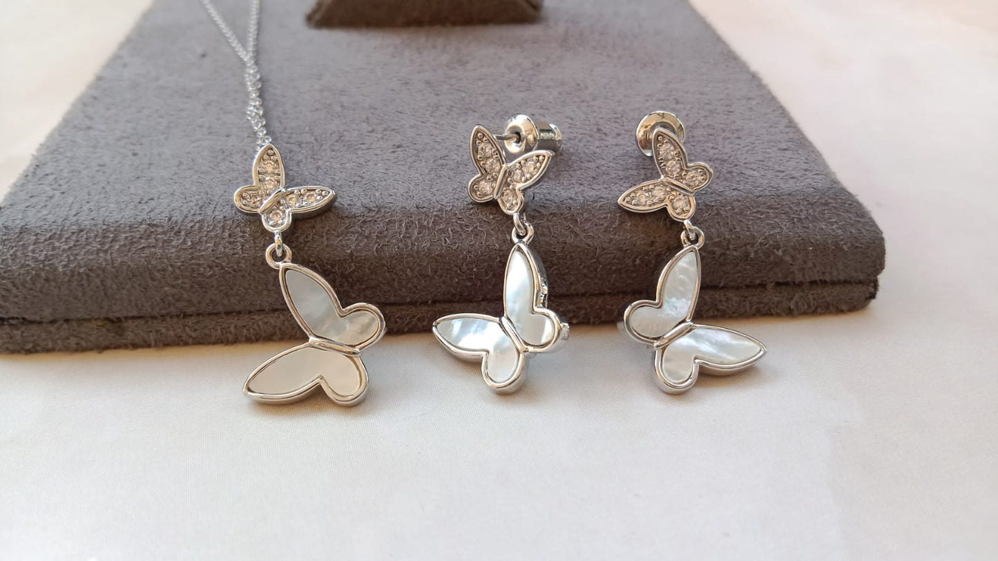 Butterfly MOP Pendant Set