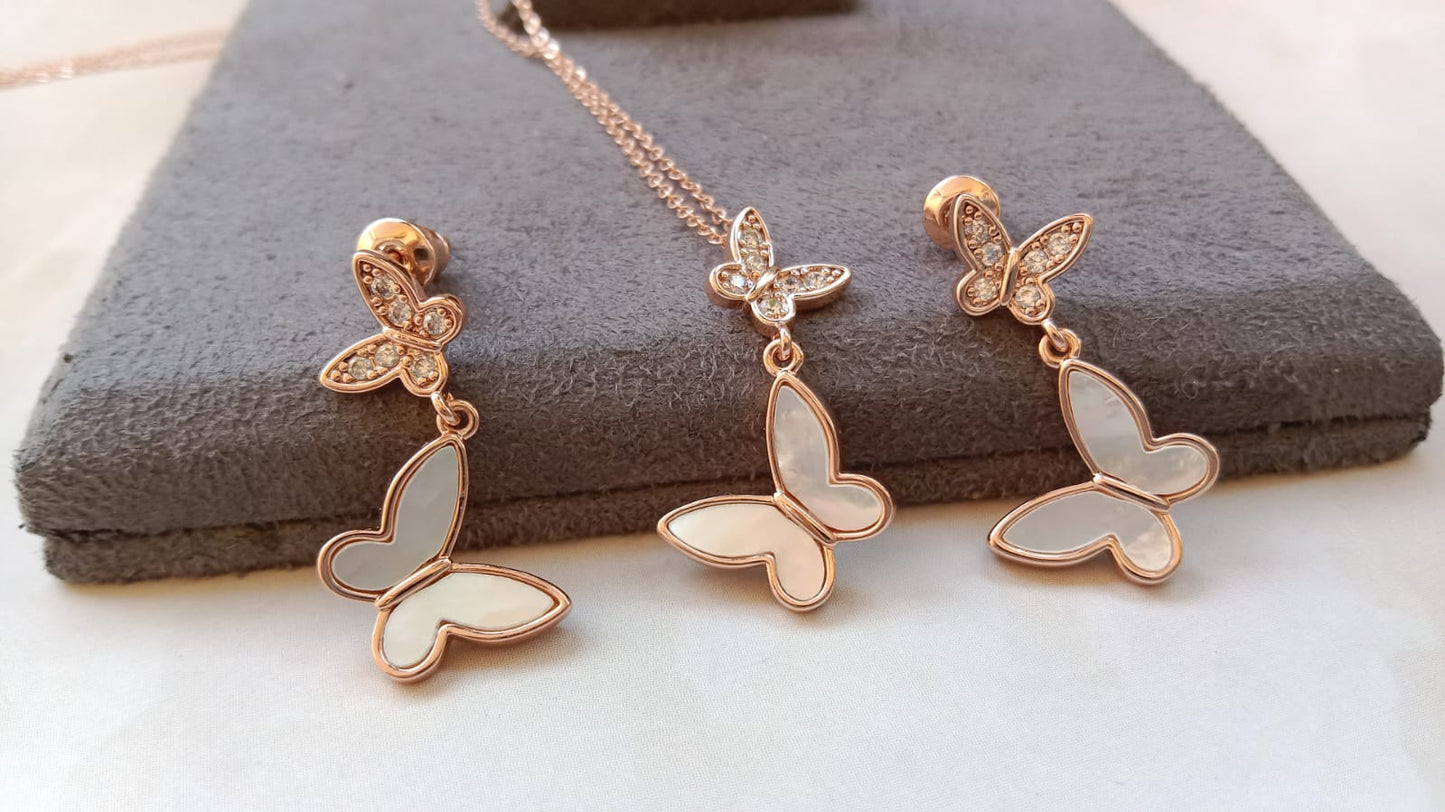 Butterfly MOP Pendant Set