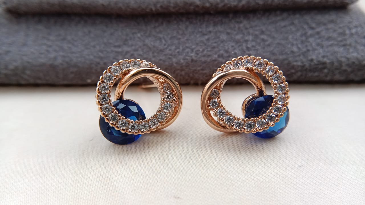 Casual wear Studs