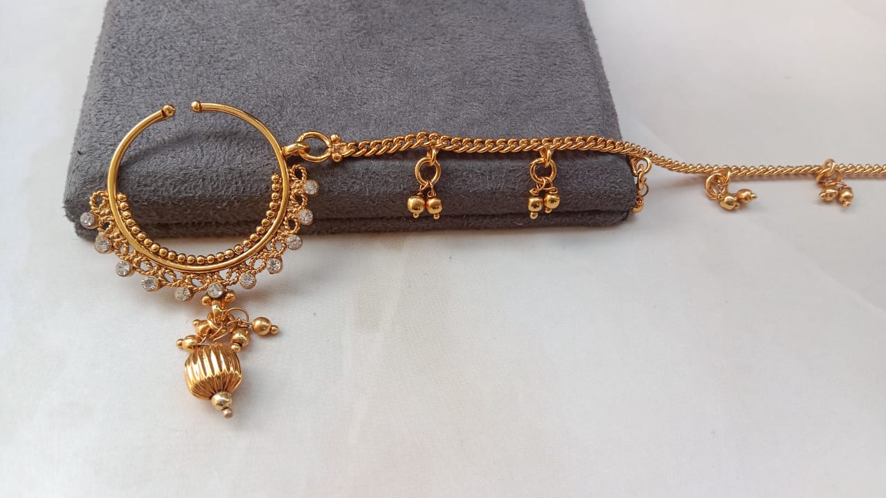Gold-Plated Traditional Nath with Beaded Detailing & Dangling Charm