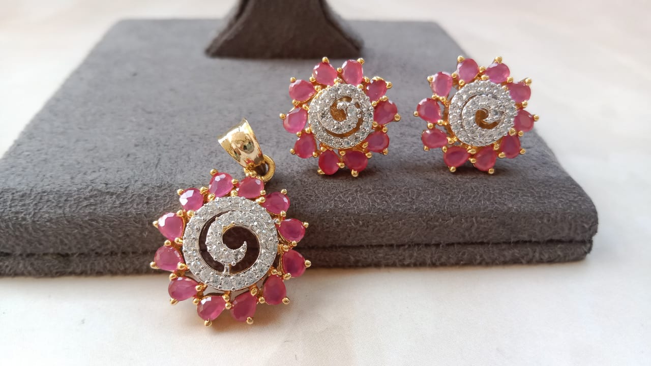 Spiral Pendent Set
