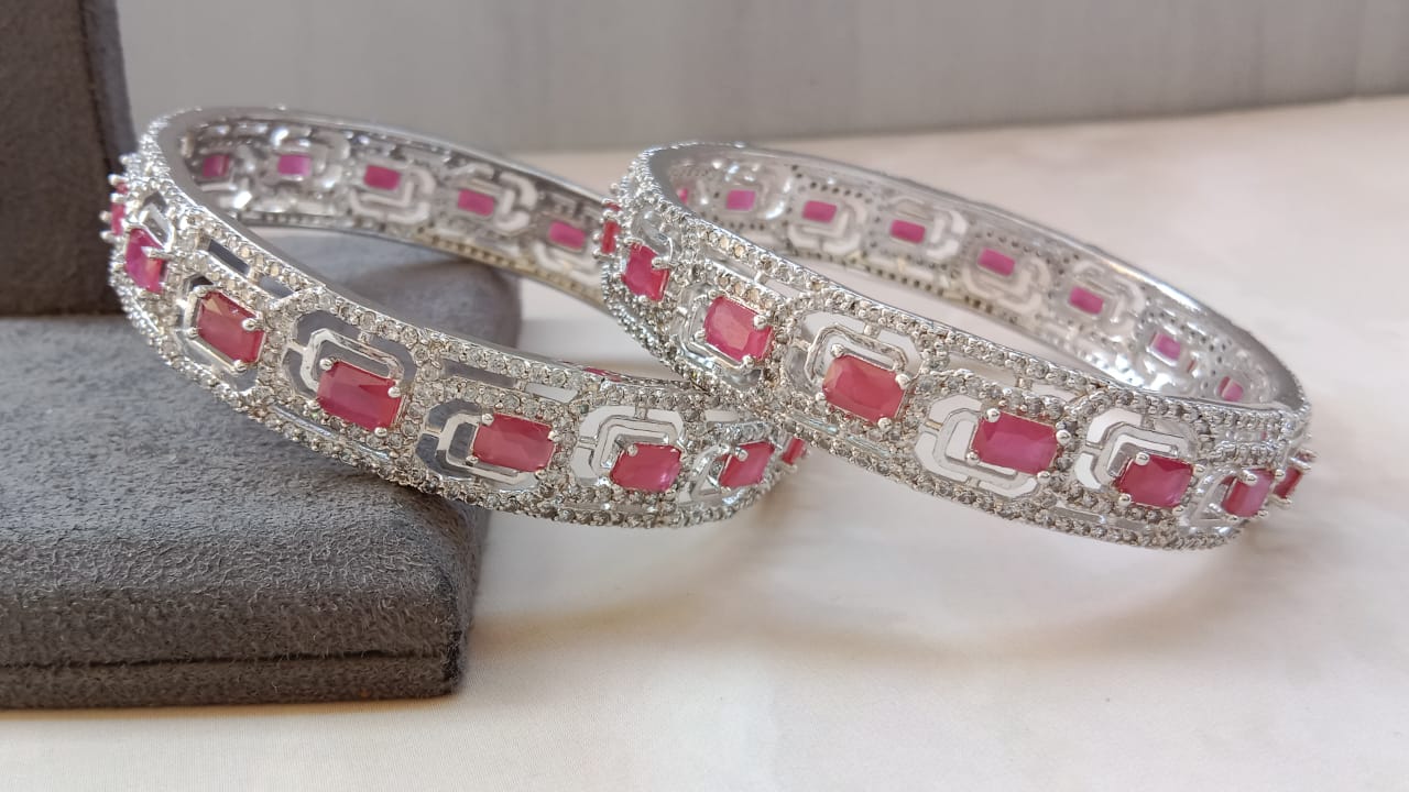 Stylish Bangle Pair