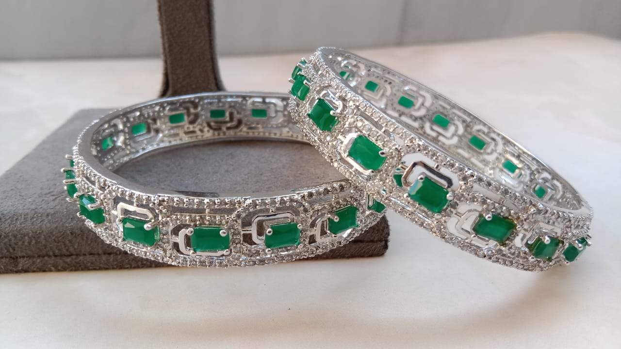 Stylish Bangle Pair