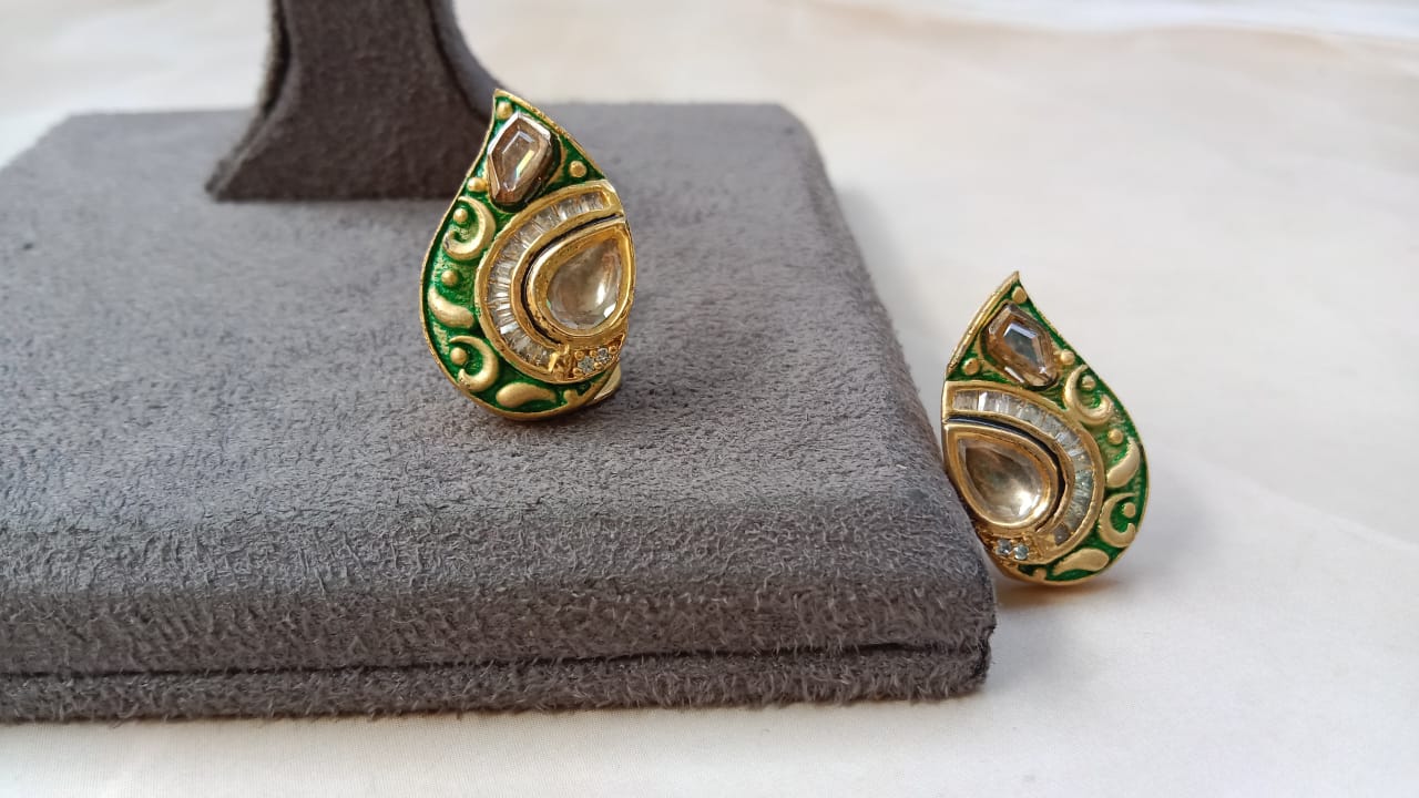 Kundan Tops