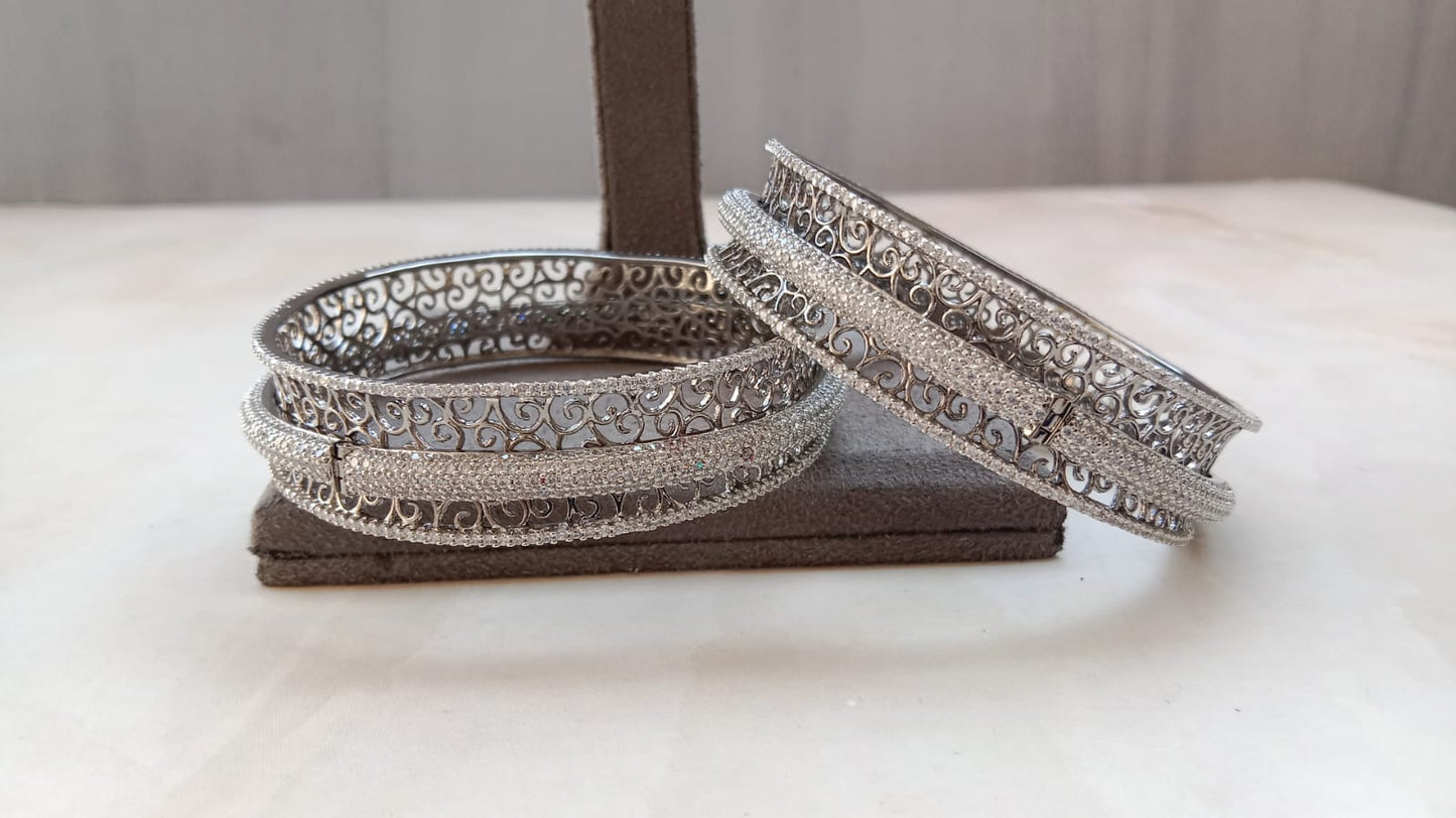 AD Victorian Style Bangle