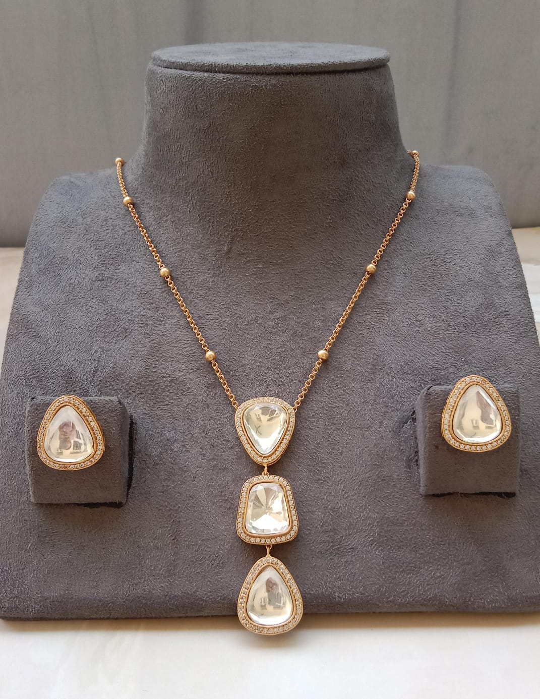 Triple Step Polki Pendant Set