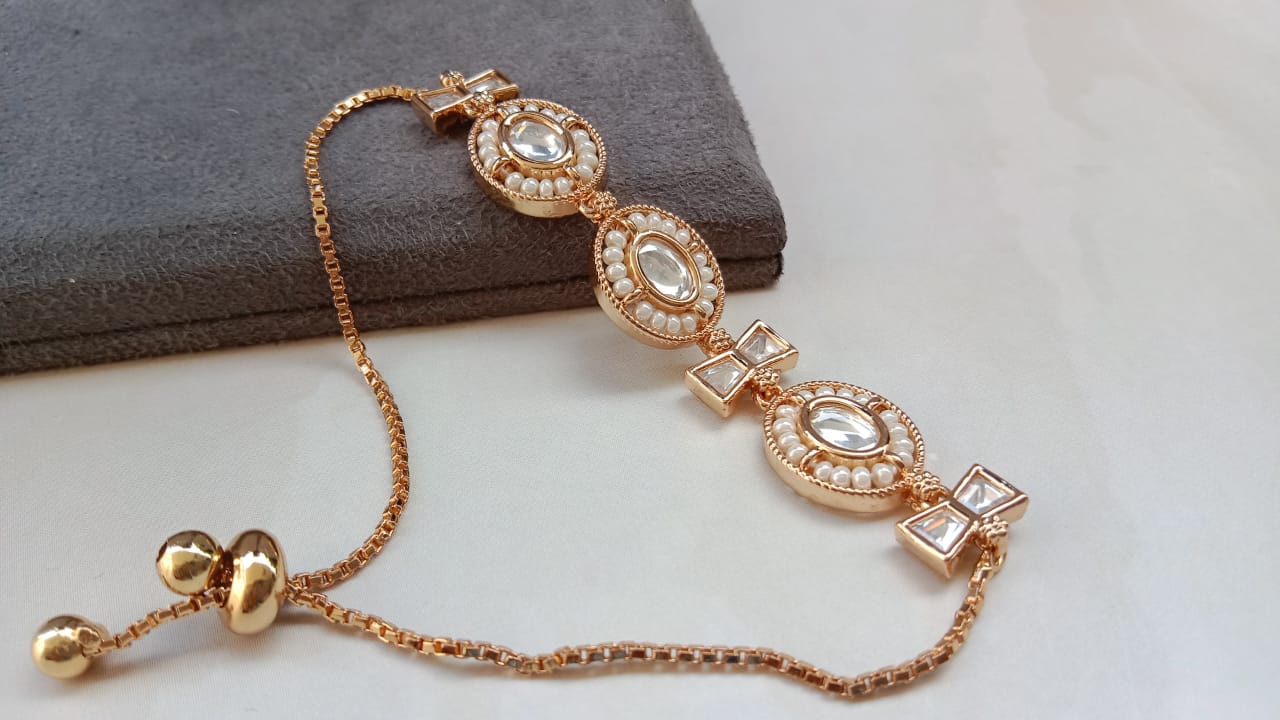 Flexible Kundan Bracelet