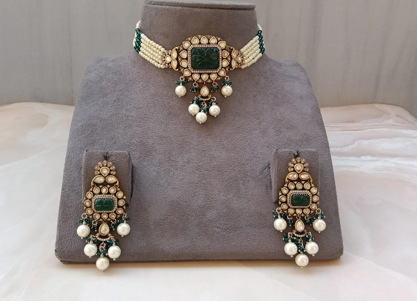 Emerald Choker Set