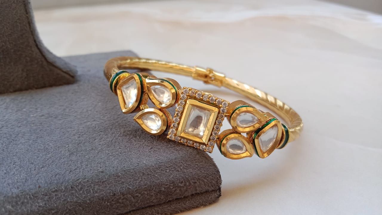 Kundan Delicate Bracelet