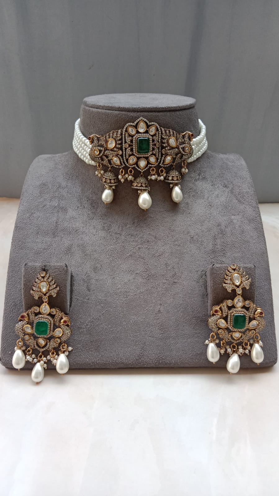 Emerald Choker Set