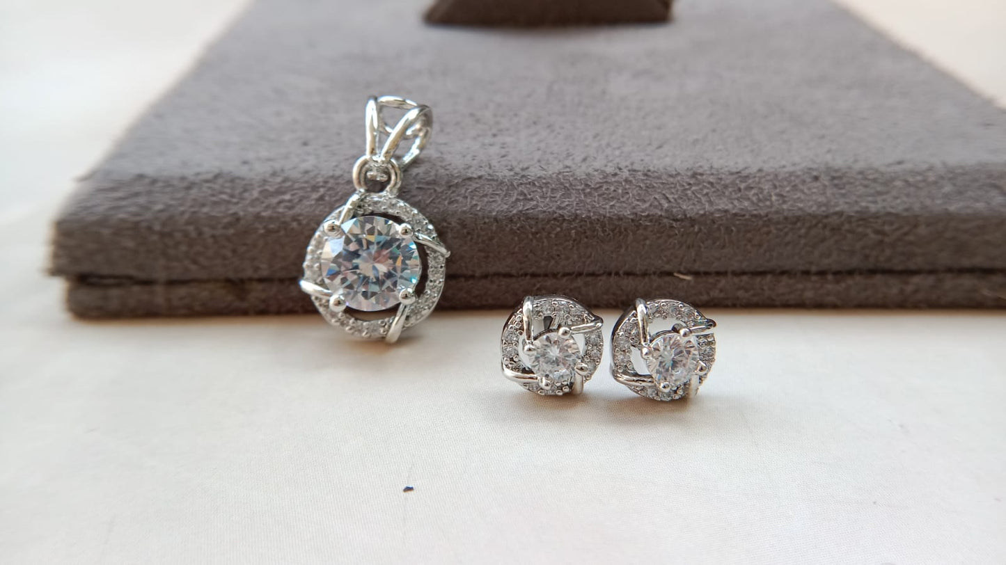 Solitaire Pendent set
