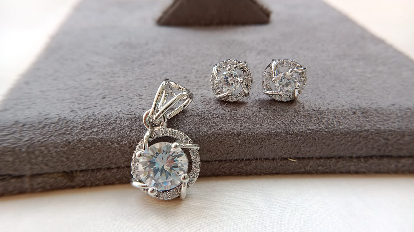Solitaire Pendent set