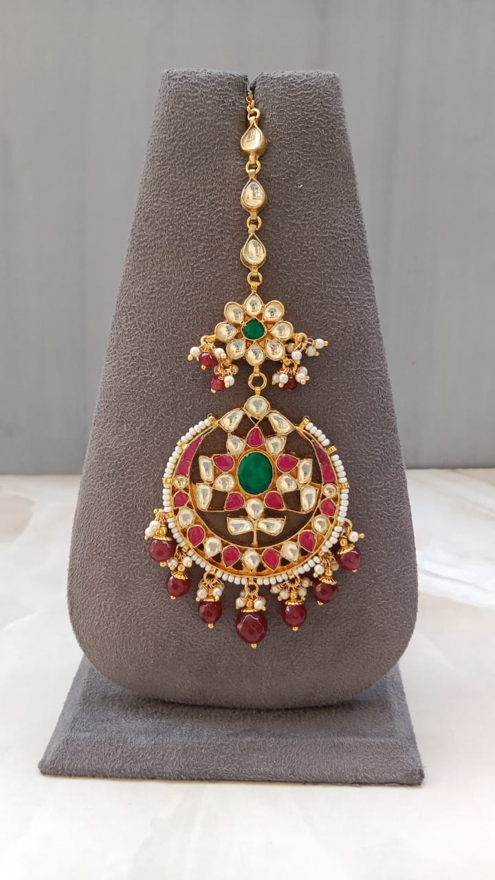 Kundan Tikka with Ruby Beads & Green Stone Accent