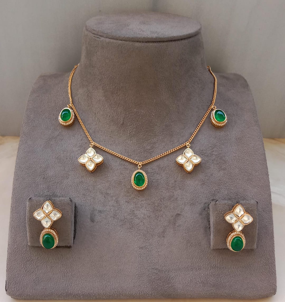 Delicate Designer Necklace Set