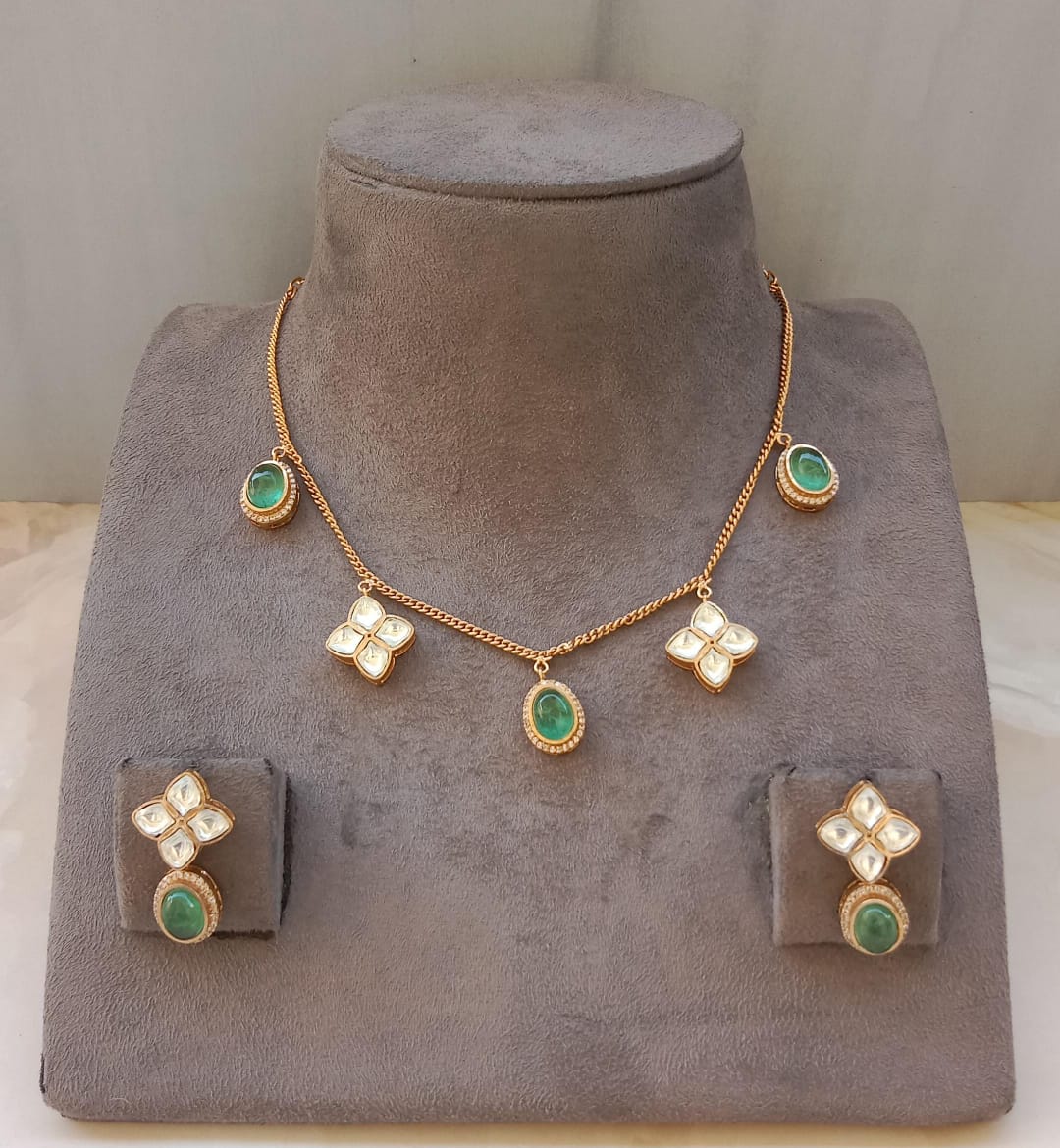 Delicate Designer Necklace Set