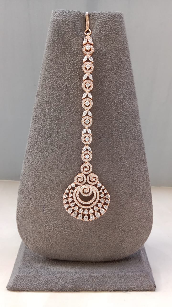 Rose Maangtikka