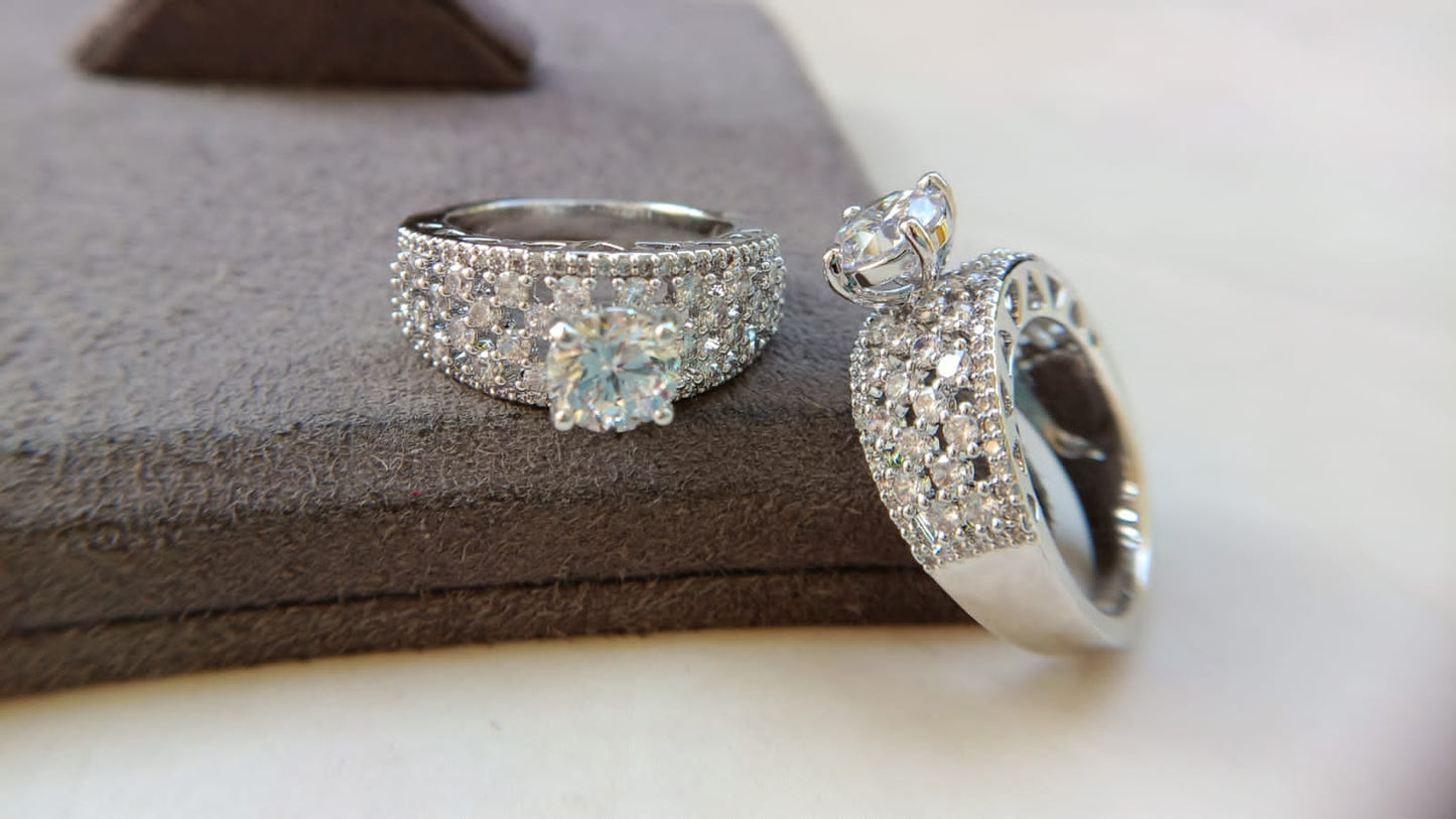 AD Ring with Sparkling AD Stones