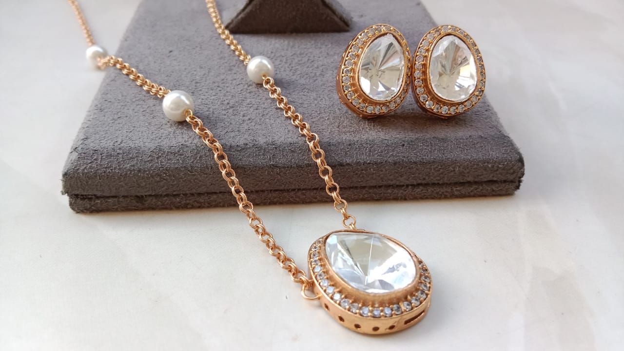 Polki Delicate chain Locket set
