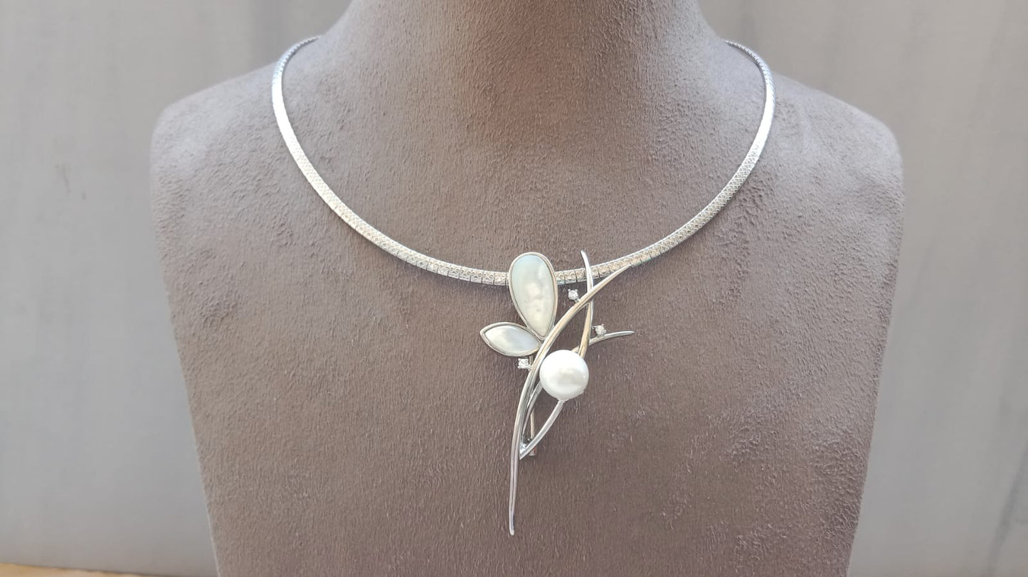 Chain Pendant with Mother of Pearl and Ivory Stone