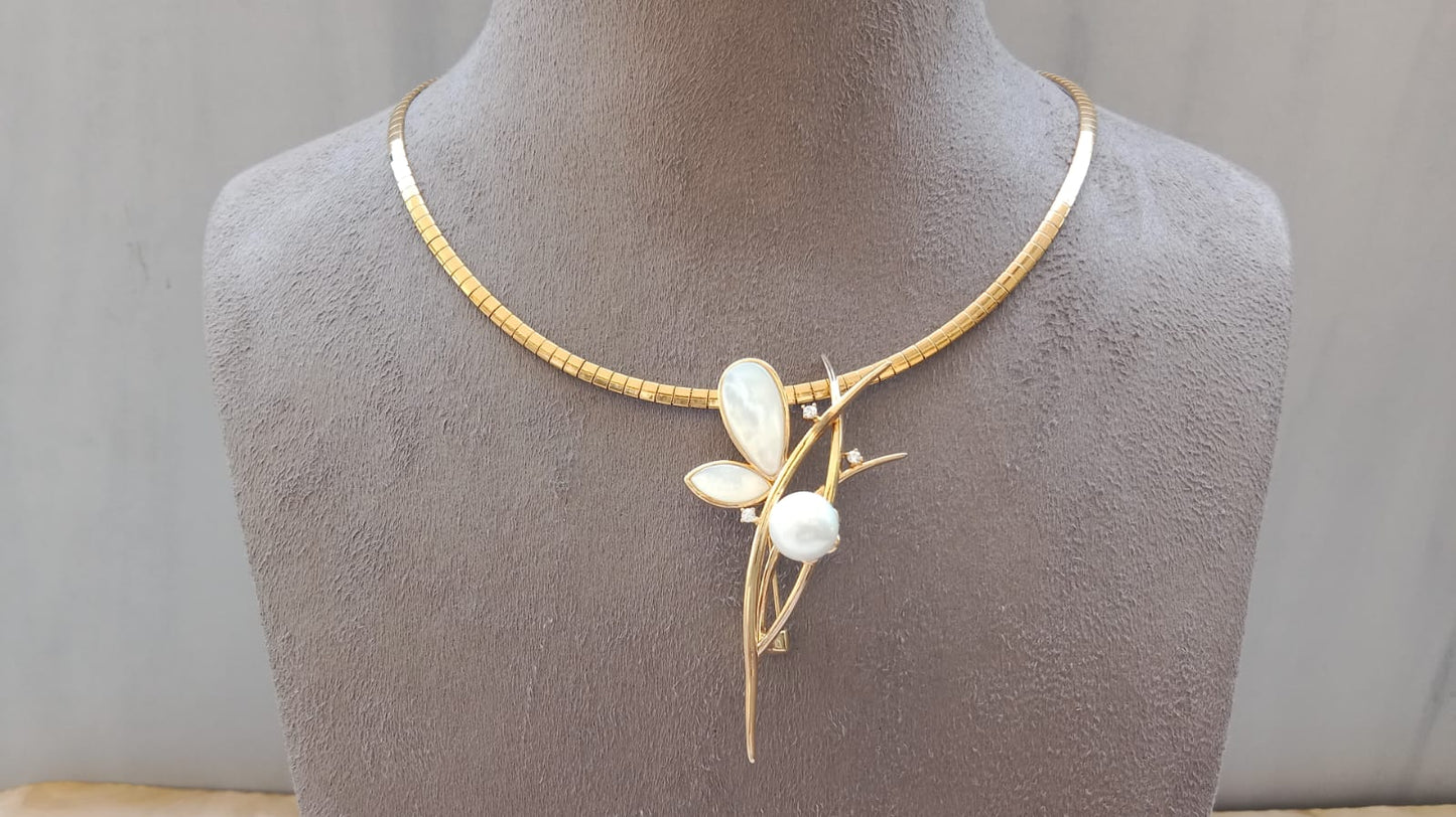 Chain Pendant with Mother of Pearl and Ivory Stone