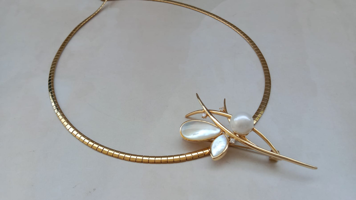Chain Pendant with Mother of Pearl and Ivory Stone