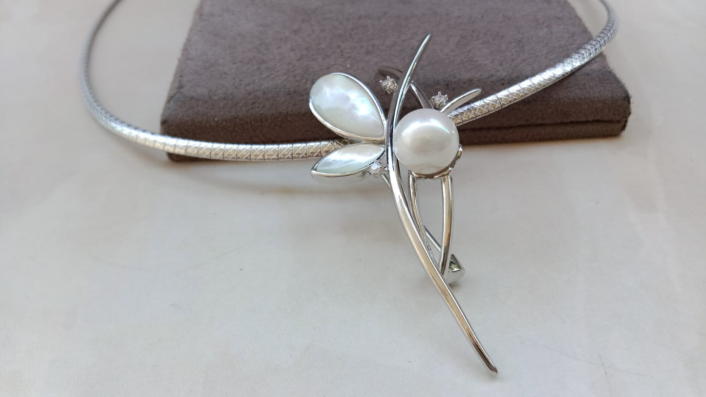 Chain Pendant with Mother of Pearl and Ivory Stone