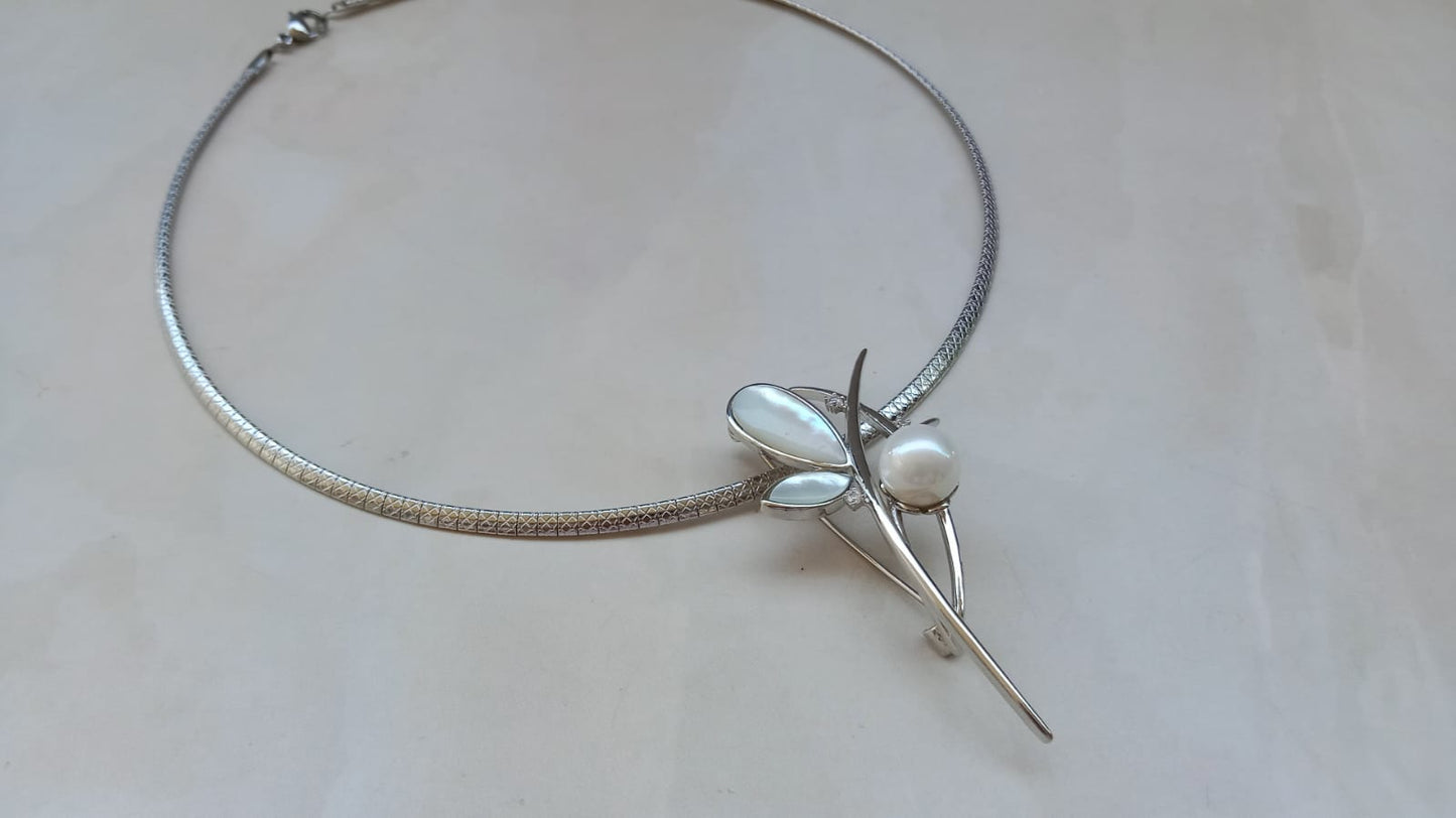 Chain Pendant with Mother of Pearl and Ivory Stone