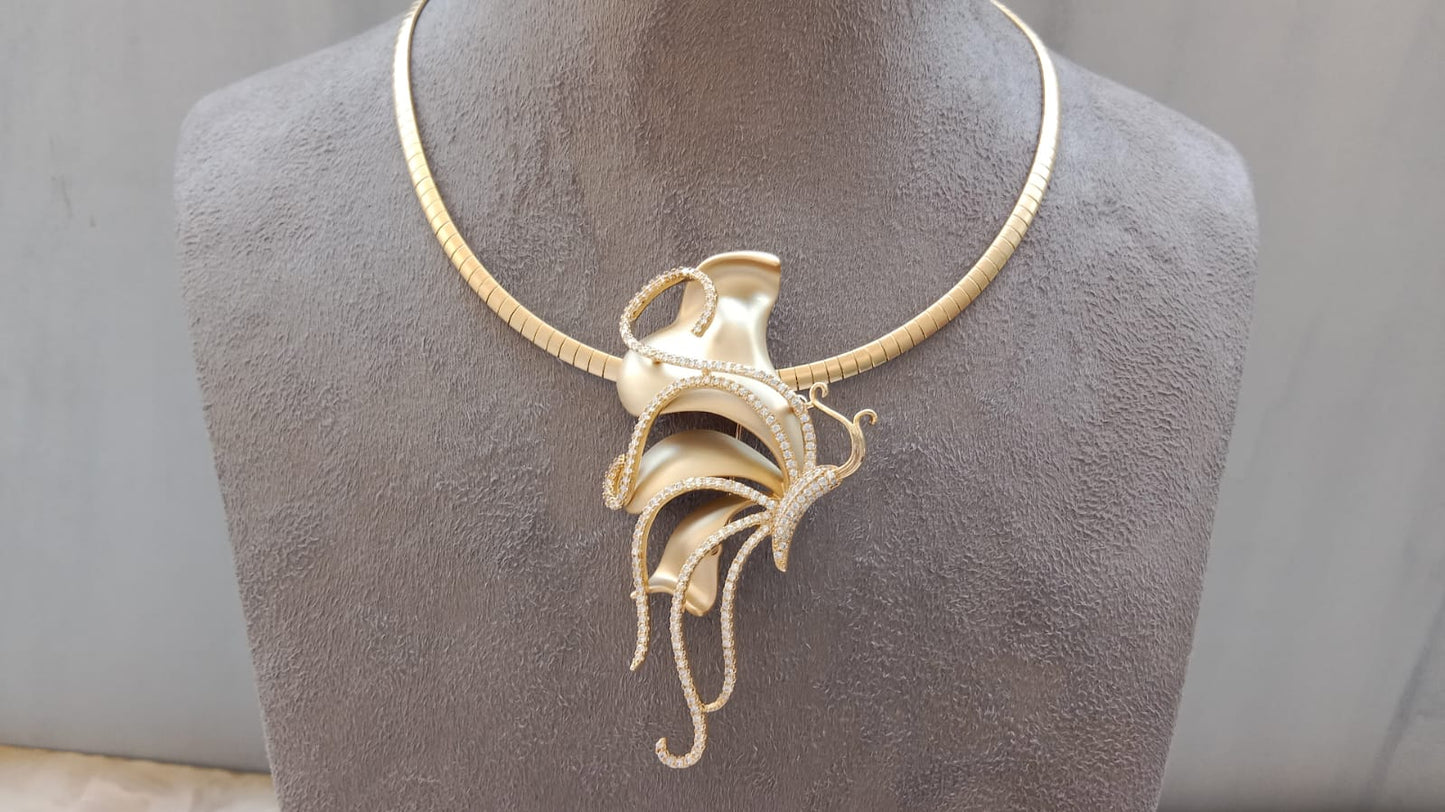 Gold-Plated Chain Pendant with Detachable Pendant