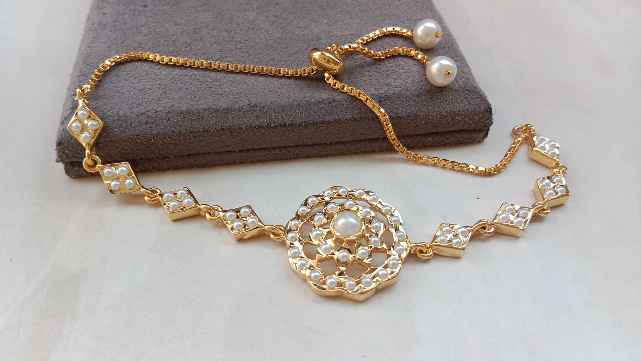 Jaadau Adjustable Bracelet