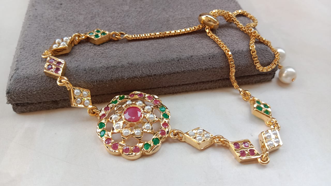 Jaadau Adjustable Bracelet