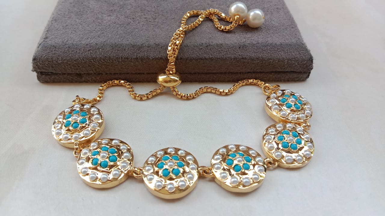Jadau Adjustable Bracelet with Golden Plating