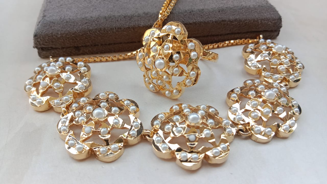 Jaadau Ring & Bracelet Combo – Golden Plated Floral Design