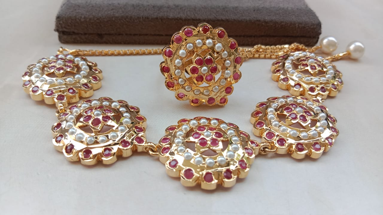 Jaadau Ring Bracelet combo with Golden Plating – Floral Design