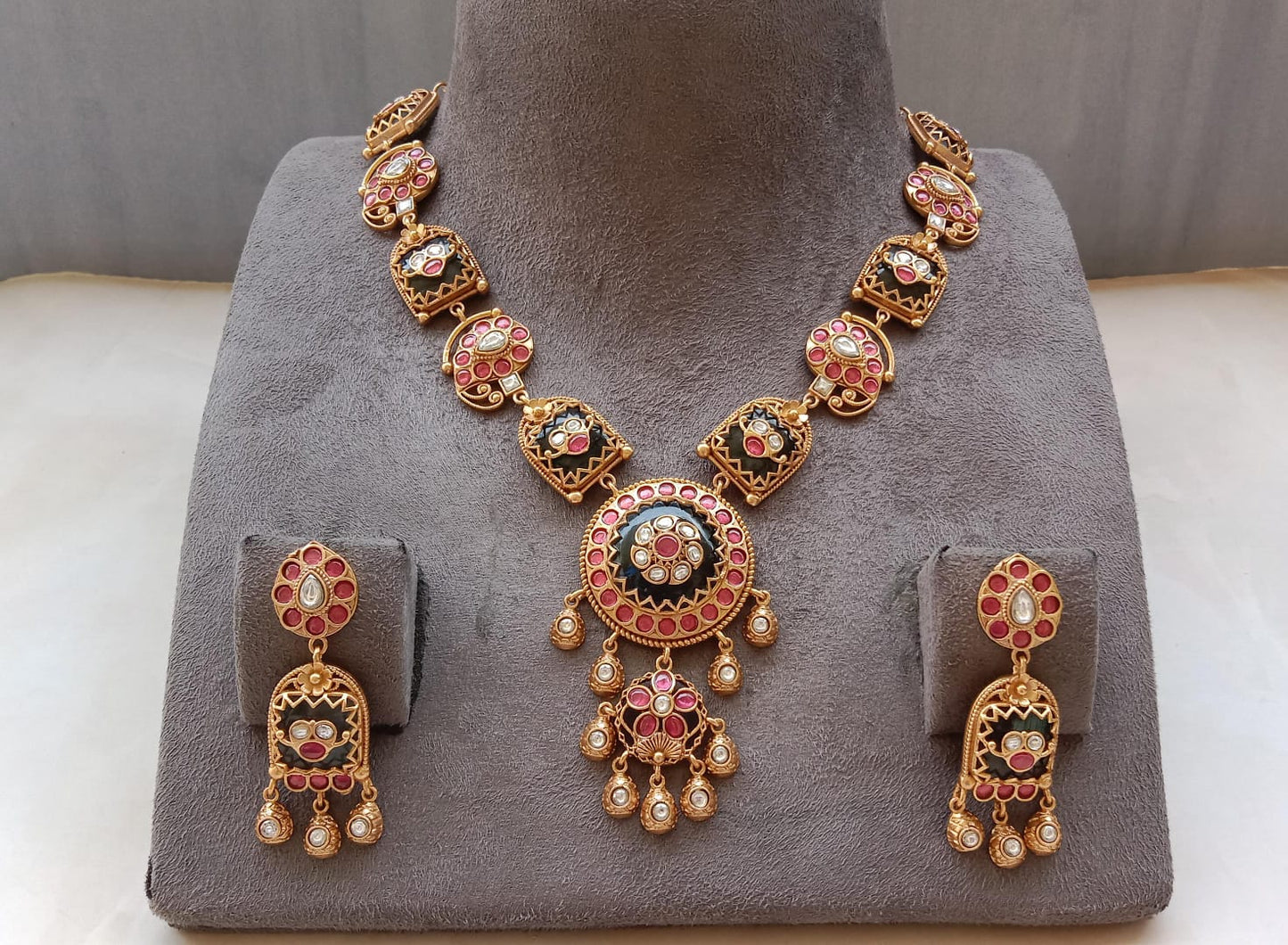Carved Stone & Moonstone Jewellery Set
