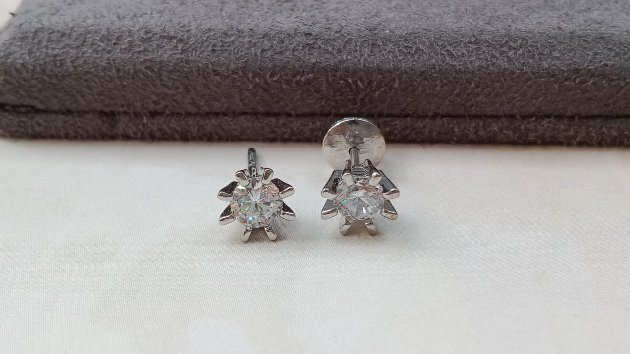 92.5 Sterling Silver Solitaire Tops