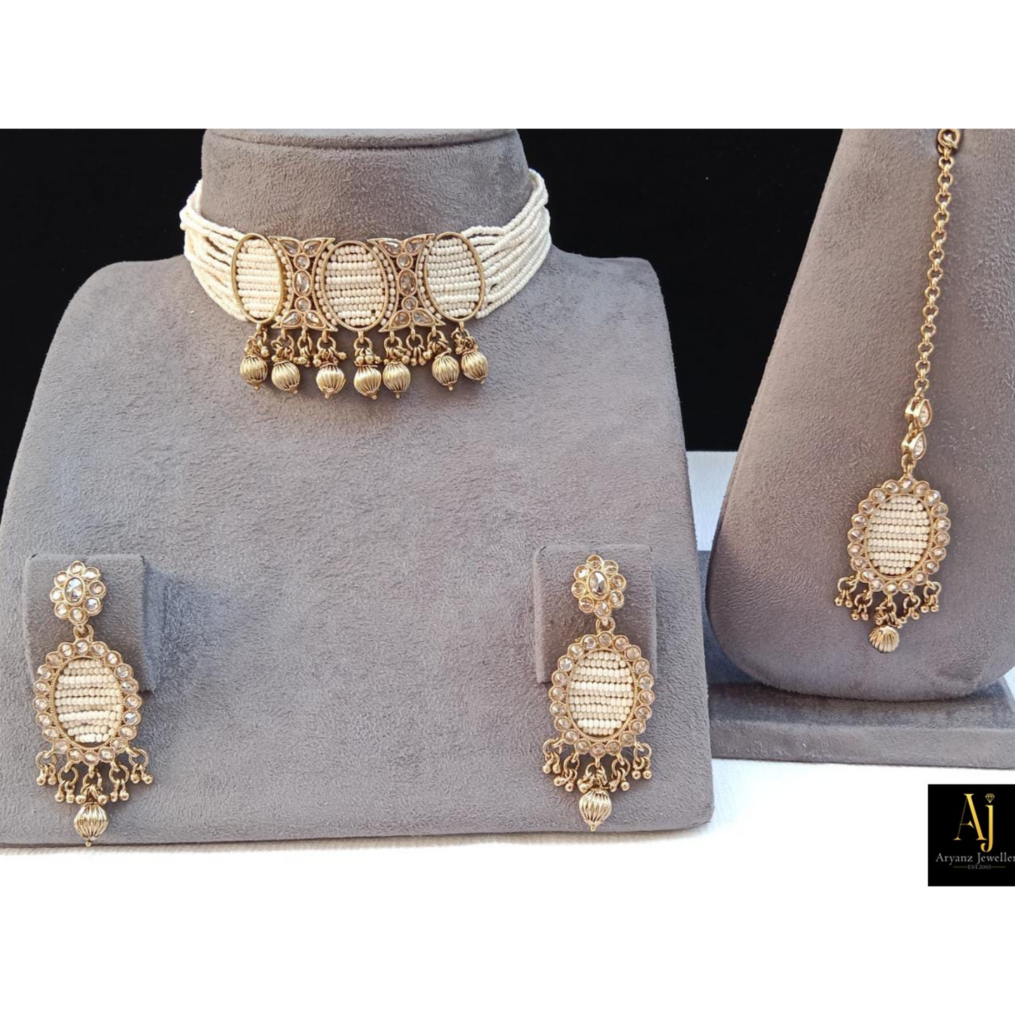 Choker Set with Earrings and Tikka