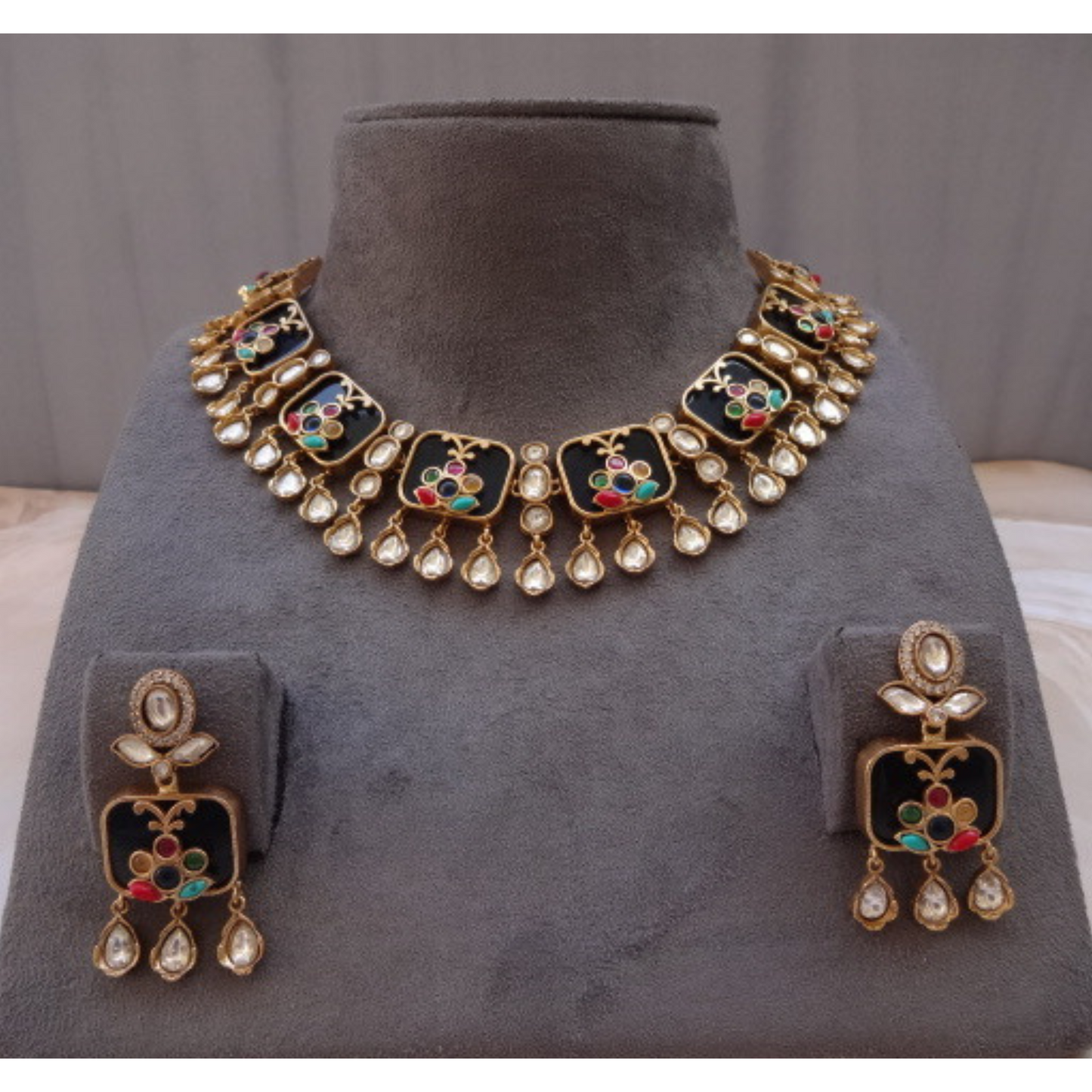 Kundan Necklace Set