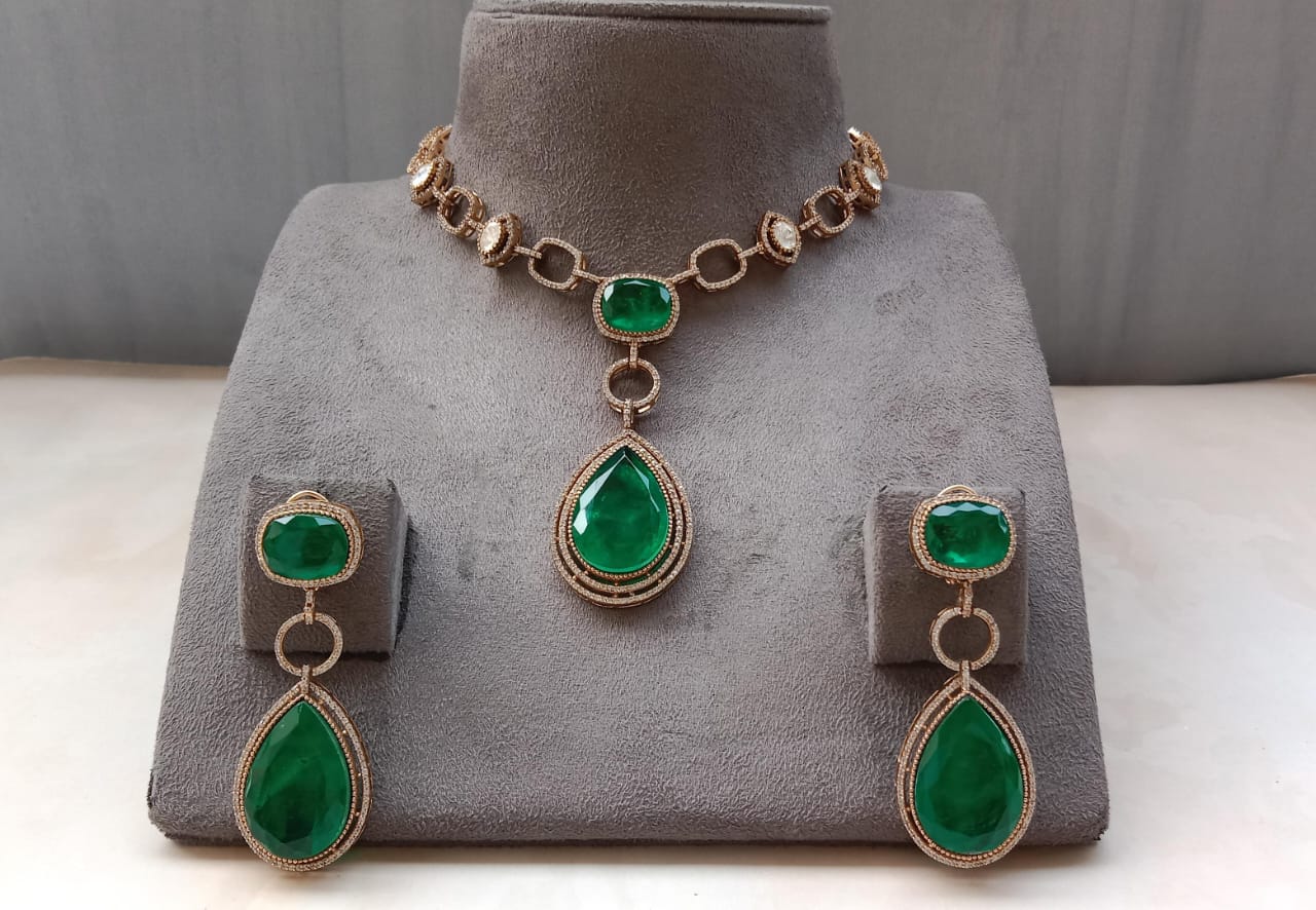 Emerald Designer Necklace Set