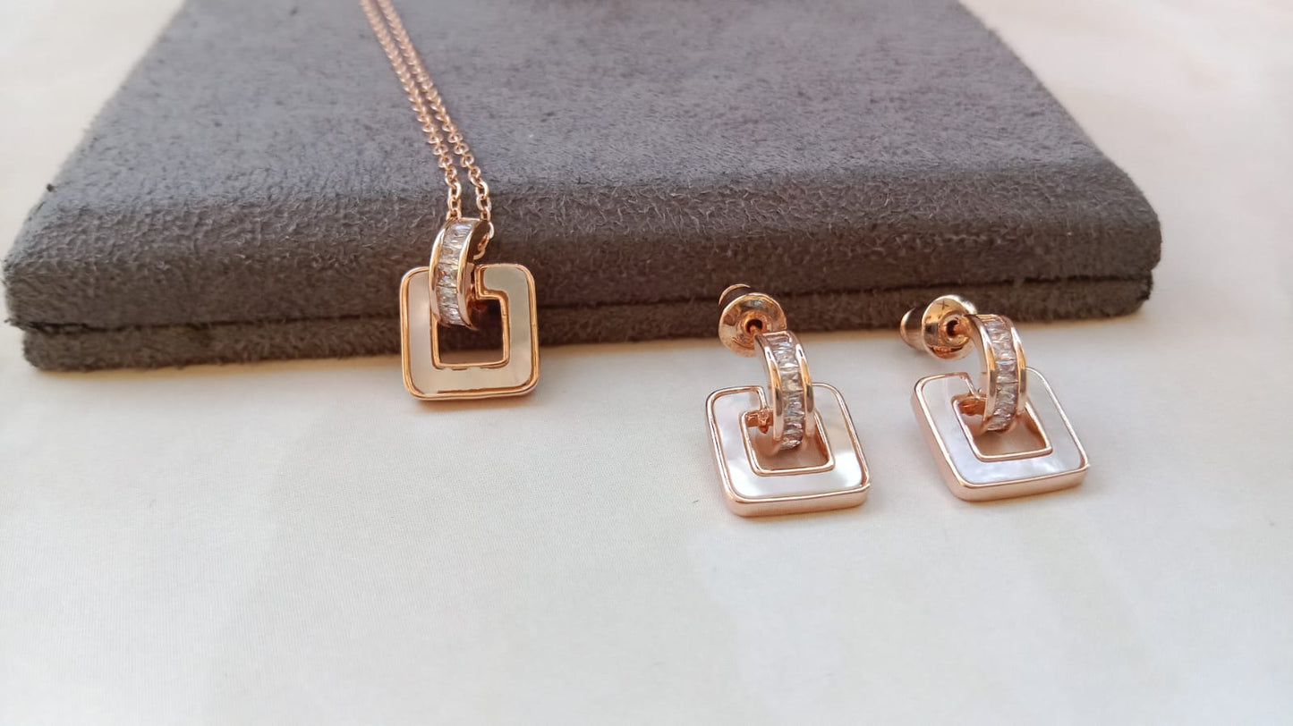 Square MOP Pendant Set