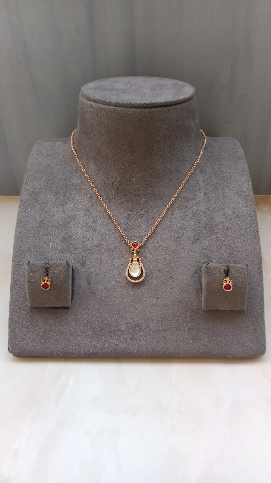 Pendant Set