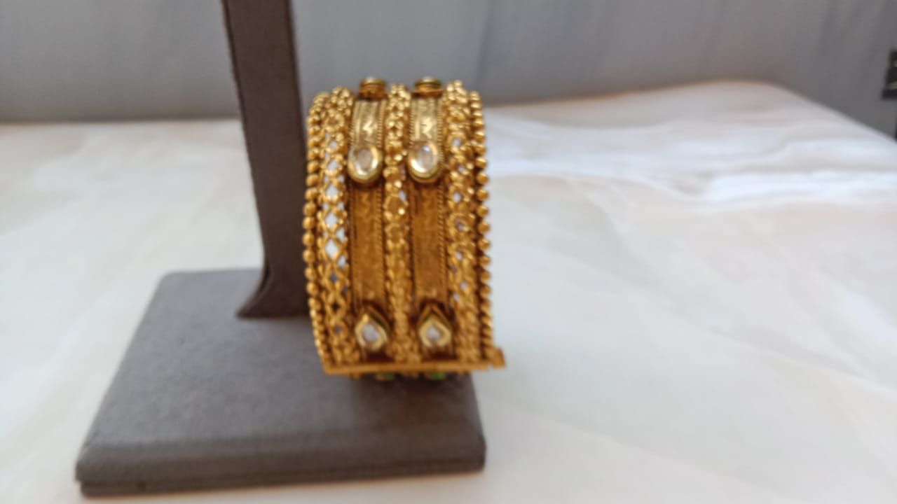 Kundan Bracelet