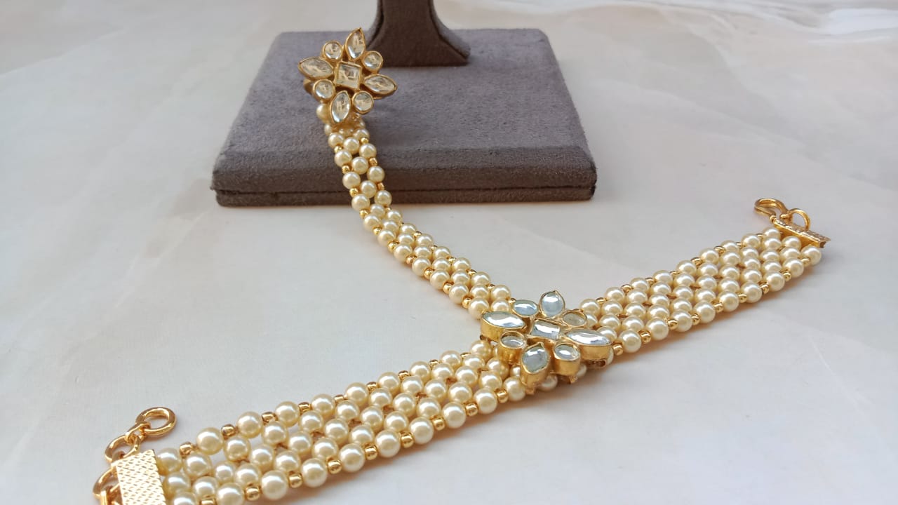 Pearl Kundan Haathphool