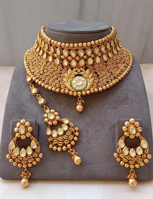 Royal Antique Gold Nakshi & Kundan Bridal Choker Set