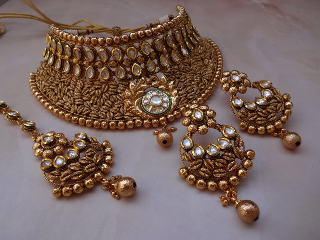 Royal Antique Gold Nakshi & Kundan Bridal Choker Set