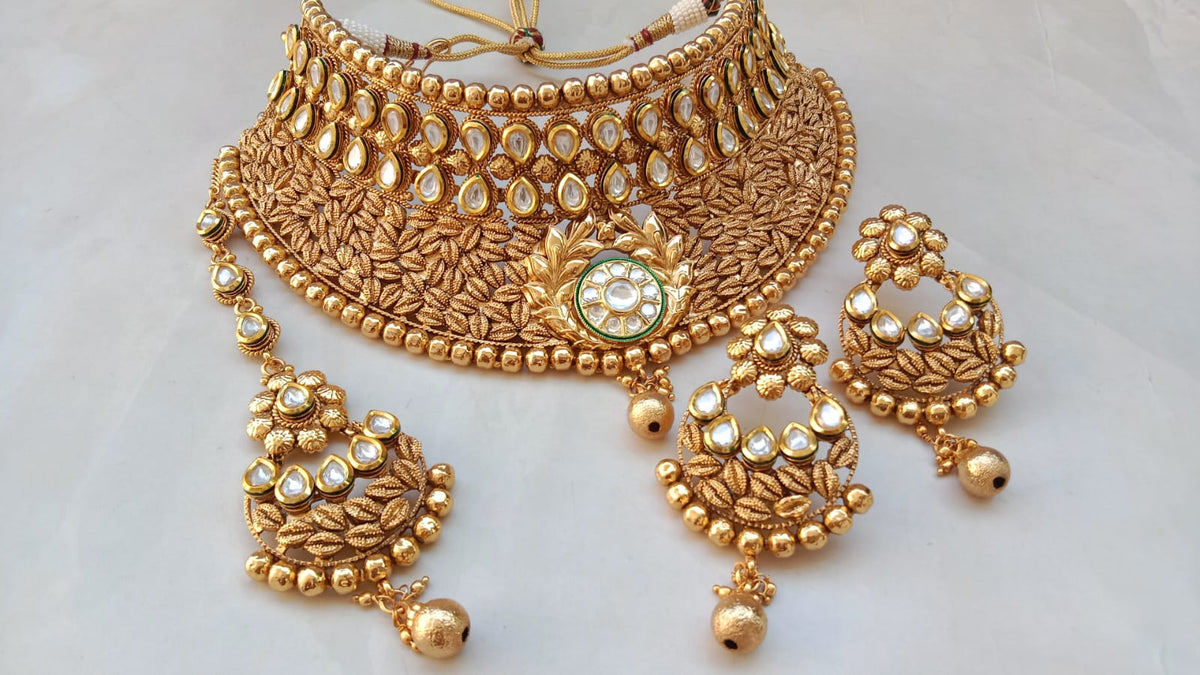 Royal Antique Gold Nakshi & Kundan Bridal Choker Set