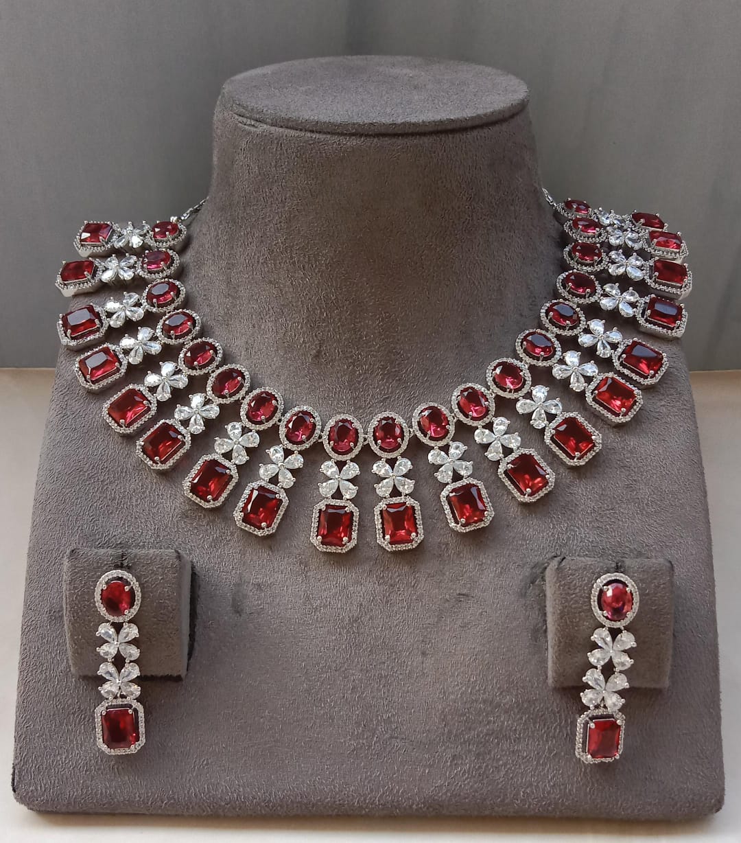 AD Necklace Set